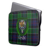 Leslie Scottish Clan Tartan and Crest  Laptopschutzhülle (Vorderseite Links)