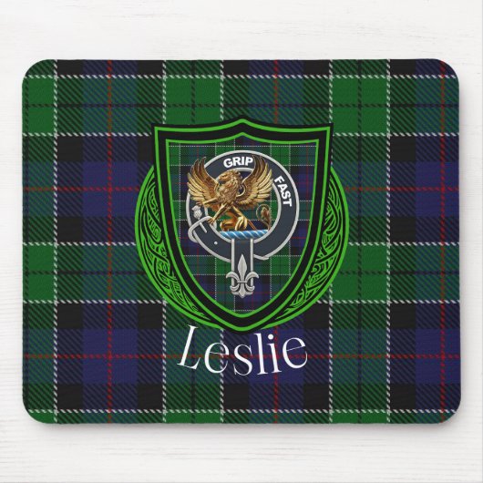 Leslie Scottish Clan Tartan and Crest Mousepad (Vorne)