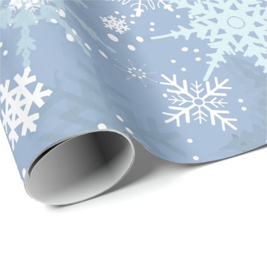 Let it Snow - Snowflakes on Cerulean Blue Geschenkpapier (Rolleneckpunkt)