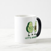 Let’s Avocuddle - Funny Avocado Pun Verwandlungstasse (VorderseiteRechts)