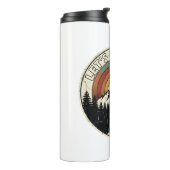 Let’s Get Lost Retro Mountain Adventure Outdoor Thermosbecher (Nach links gedreht)