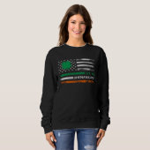 Let The Shenanigans Begin Irish American Flag St P Sweatshirt (Vorne ganz)