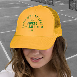 Let's Get Pickled Après Pickle Ball Yellow Truckerkappe