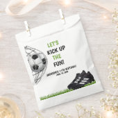 Let's Kick up the fun!, Fun Soccer Birthday Geschenktütchen (Ausgeschnitten)