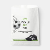 Let's Kick up the fun!, Fun Soccer Birthday Geschenktütchen (Vorderseite)