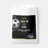 Let's Kick up the fun!, Fun Soccer Birthday Geschenktütchen (Vorderseite)