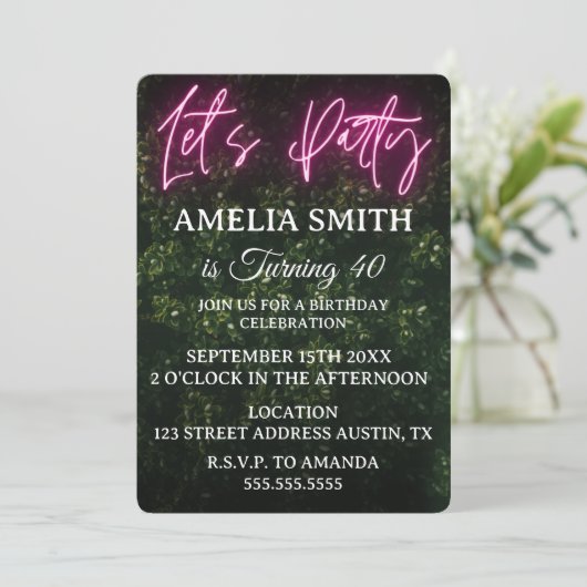 Let's Party Neon Boxwood Birthday Einladung (Stehend Vorderseite)