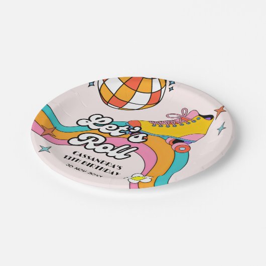 Let's Roll Retro Roller Skating Girl Birthday  Pappteller (Schrägansicht)