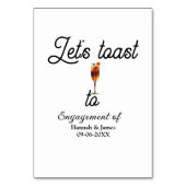 Let's toast to engagement party name date glass tischnummer (Rückseite)