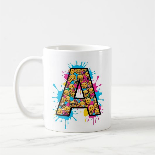 Letter A Tasse mit Fun Emoji Design (Links)