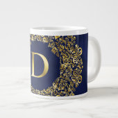 Letter D golden Damask Pattern Jumbo-Tasse (Vorderseite Rechts)