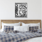 Letter F Mittelalterliche Monogram Art Nouveau Leinwanddruck (Insitu (Schlafzimmer))
