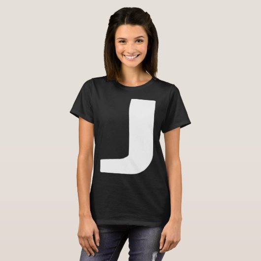 Letter J big and bold white T-Shirt (Vorne ganz)