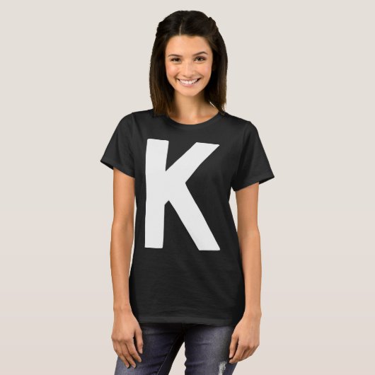 Letter K big and bold white T-Shirt (Vorne ganz)