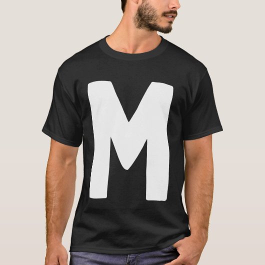 Letter M big and bold white T-Shirt (Vorderseite)