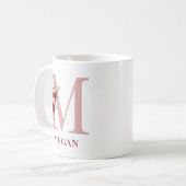 Letter M Burgundy Blush Floral Kaffeetasse (Vorderseite Links)