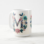 Letter M Coffee Tasse - Blumendesign für Geschenke (Vorderseite Links)