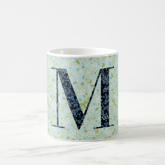 Letter M hellgrüne und blaue Freiheit Kaffeetasse (Mittel)