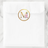 Letter M Monogram Pink Roses Floral & Elegante Gol Runder Aufkleber (Tasche)
