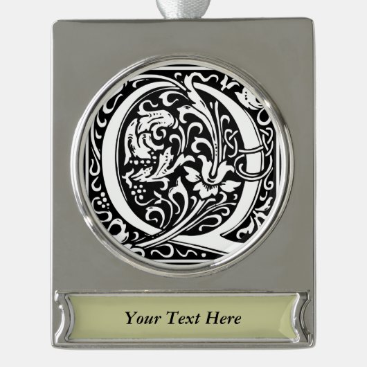 Letter Q Mittelalterliche Monogram Art Nouveau Banner-Ornament Silber (Vorderseite)