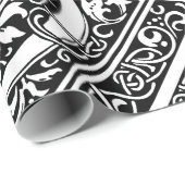 Letter Q Mittelalterliche Monogram Art Nouveau Geschenkpapier (Rolleneckpunkt)