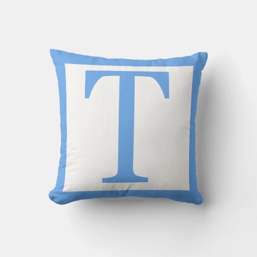 Letter T Baby Blue Border Kissen (Vorderseite)