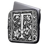 Letter T Mittelalterliches Monogramm Art Nouveau Laptopschutzhülle (Vorderseite Links)