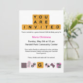 Letter Tiles Pink zum Geburtstag Einladung (Stehend Vorderseite)