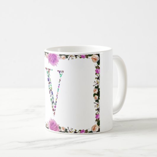 Letter V Monogramm Kaffeetasse (VorderseiteRechts)