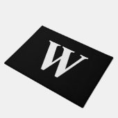 Letter W Monogram Schwarz-weiß Fußmatte (Schrägansicht)