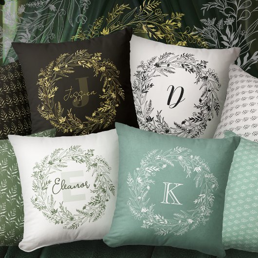 Letter W Warm Gold Botanical Monogram Kissen