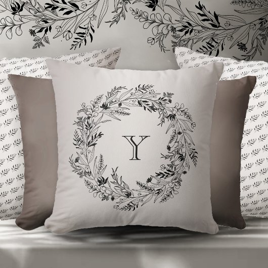 Letter Y Gold Botanical Monogram Kissen