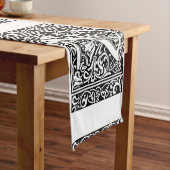 Letter Z Medieval Monogram Art Nouveau Kurzer Tischläufer (Beispiel)