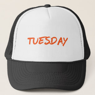 Lettering Design ‘Tuesday’ in Orange Truckerkappe
