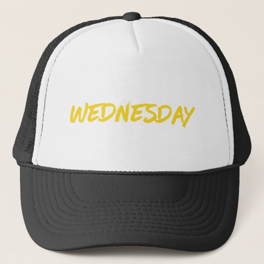 Lettering Design ‘Wednesday’ in Yellow Truckerkappe (Vorderseite)