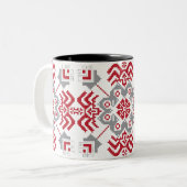 Lettisch Auseklis Folk Art geometrischer Medaillon Zweifarbige Tasse (Vorderseite Links)