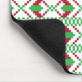 Lettische Volkskunst in Grün und Rot Mousepad (Ecke)