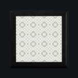 Lettisches Dauermuster Geschenkbox<br><div class="desc">Graues latvina-uraltes Muster</div>