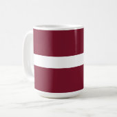 Lettland-Flagge Kaffeetasse (Vorderseite Links)