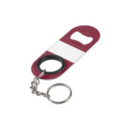 Lettland-Flagge Mini Flaschenöffner (Rückseite Schrägansicht)