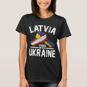 Lettland steht unter ukrainischer Flagge T-Shirt