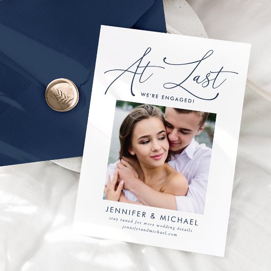 Letzte Ankündigung der Verlobung von Navy-Script-F