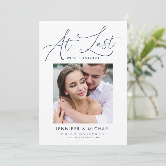 Letzte Ankündigung der Verlobung von Navy-Script-F (Stehend Vorderseite)