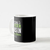 Letzte Fußball-Saison Fußball-Senior-Mutter 2026 F Kaffeetasse (Vorderseite Links)