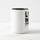 LETZTER MANN STEHEND ZWEIFARBIGE TASSE (Mittel)