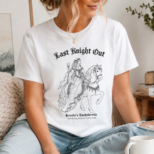 Letzter Ritter beim Junggesellinnenabschied im Mit T-Shirt