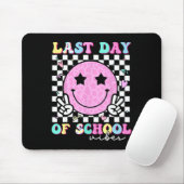 Letzter Schultag Stimmung Lehrer Schüler Groovy Gr Mousepad (Mit Mouse)