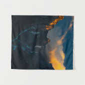 Letzter Sonnenschein auf majestätischen Bergen Wandteppich (Vorderseite (Horizontal))