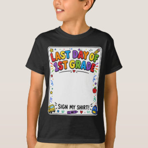 Letzter Tag der ersten Klasse, unterschreibe mein T-Shirt