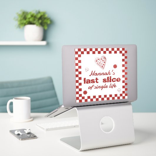 Letzter Teil des Single Life Pizza Box Bach Label (Laptop auf Schreibtisch)